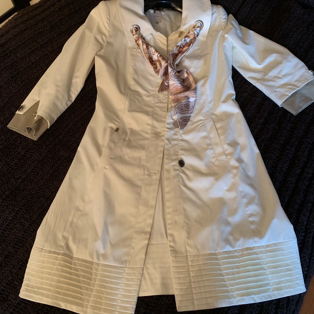 Coat - Picture 5 of 16